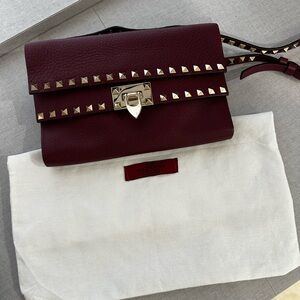 Valentino Garavani
Rockstud Flip Lock Double Flap Crossbody Bag Leather Small